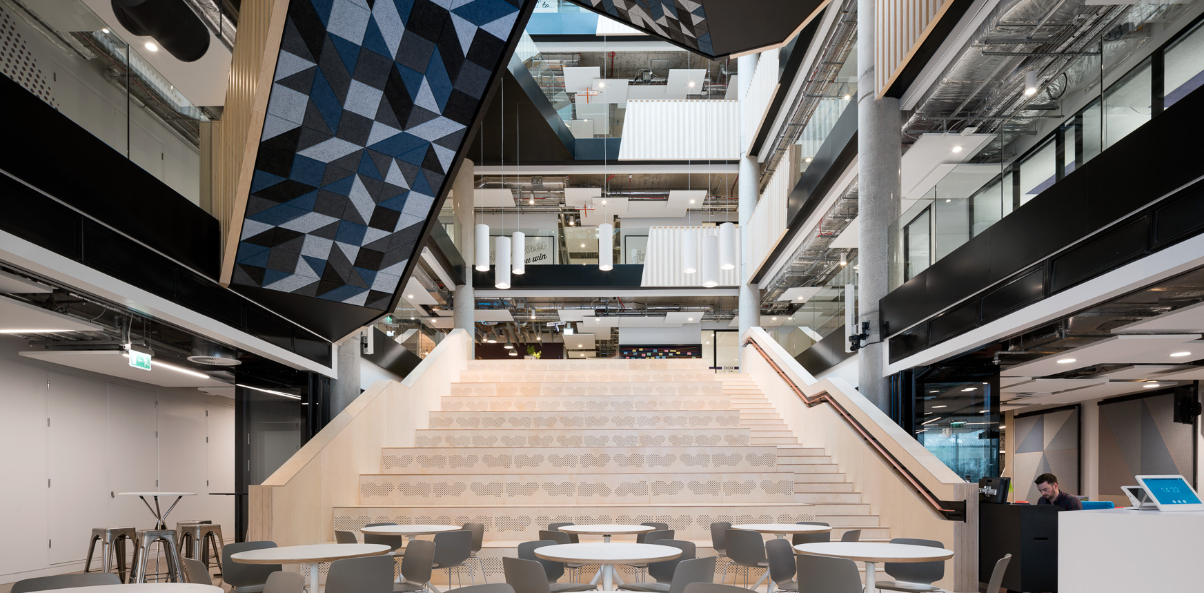 Bespoke movable walls at LinkedIn HQ
