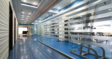 gym glazed partition in sport & leisure centres