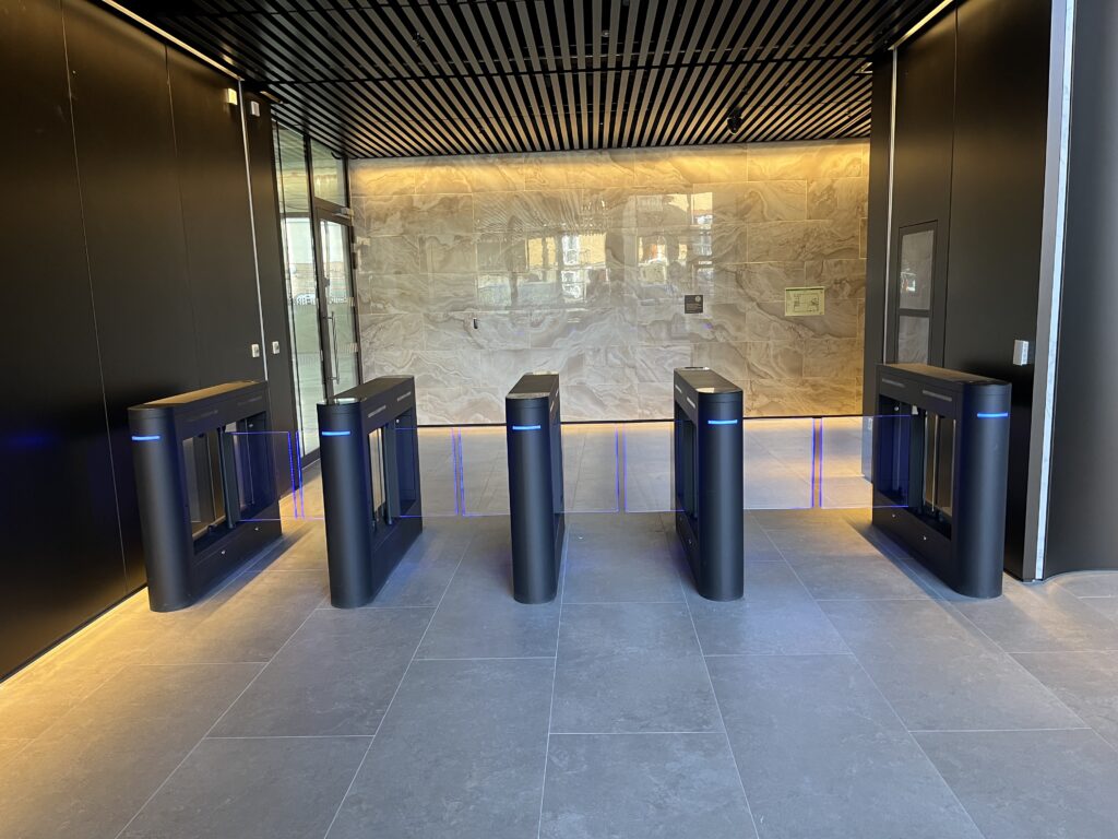 157–164 Townsend Street Reception speedlane security systems by KCC Group